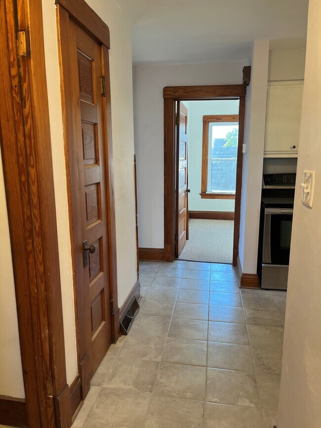 Kitchen hallway - 608 E Cady St Unit Upper