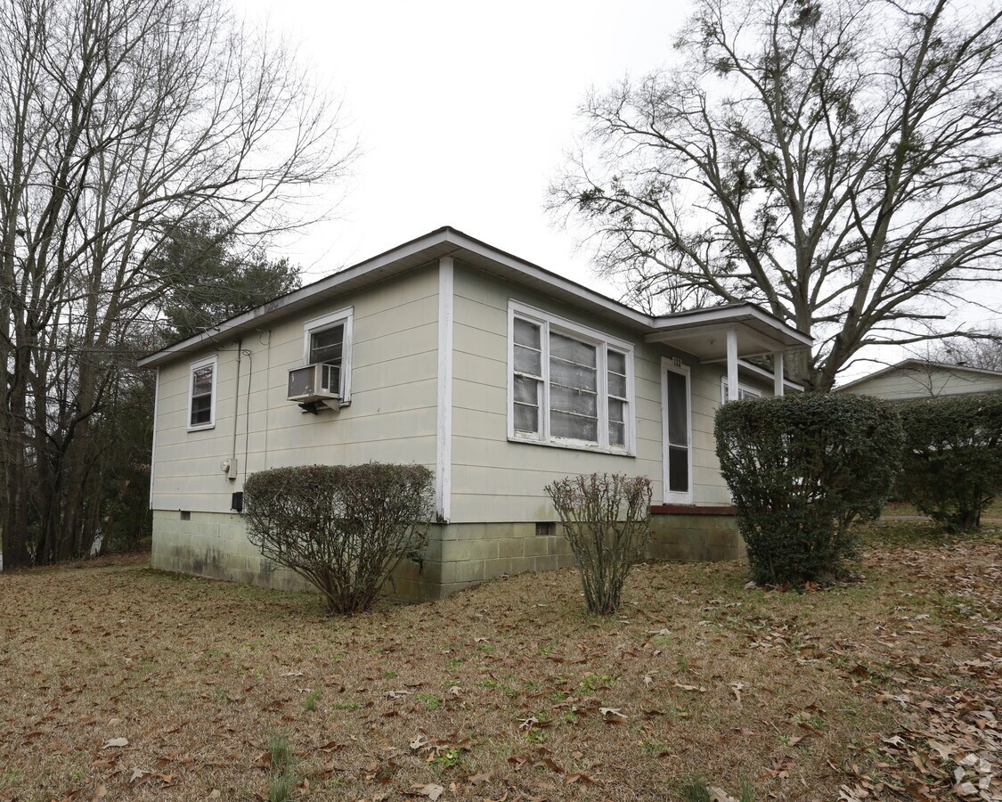 Photo - 501 W D Ave