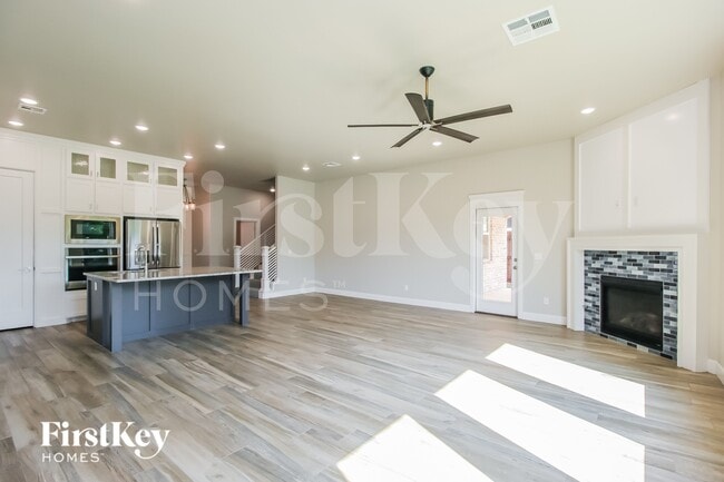 Photo - 15901 Aparados Wy