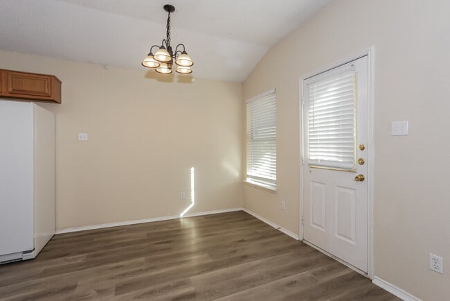 Photo - 6366 Twilight Cir