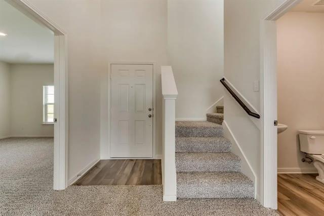 Photo - 912 Mallorie Ln