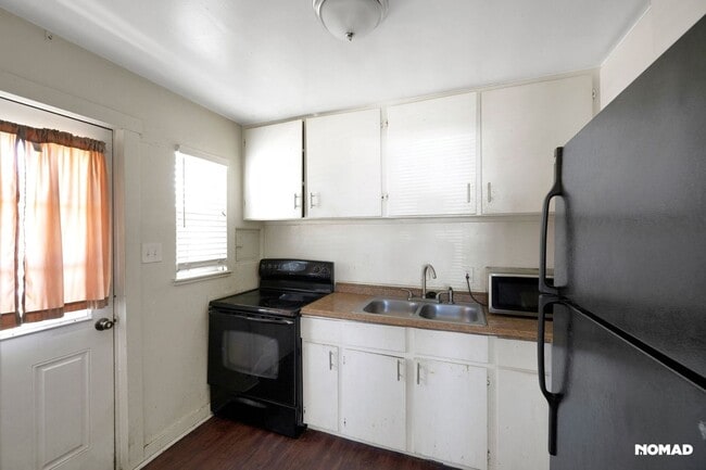 Photo - 1932 Del Mar Pkwy