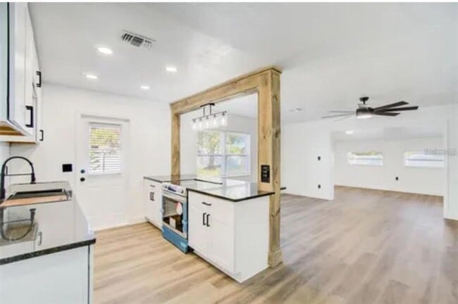 Photo - 5205 Chenault Ave