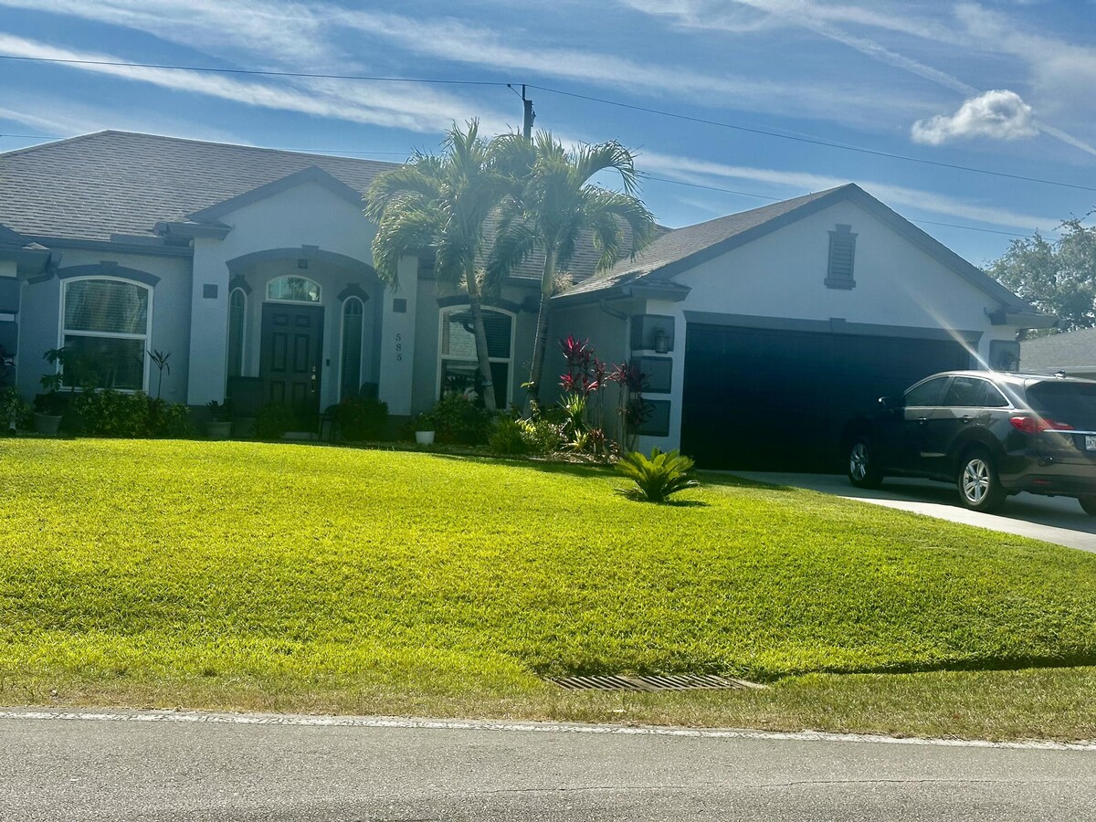 Photo - 585 SW Undallo Rd House