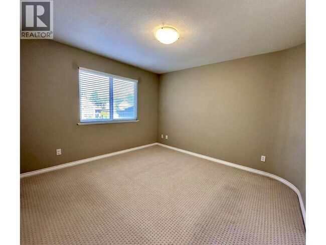 Photo - 4560 Granville Ave