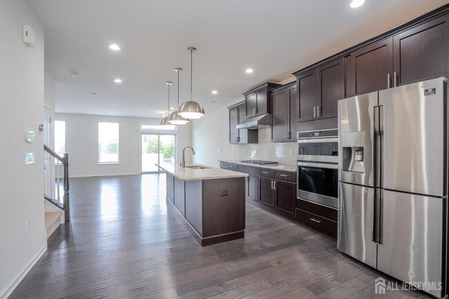 Photo - 16 Clover Ln