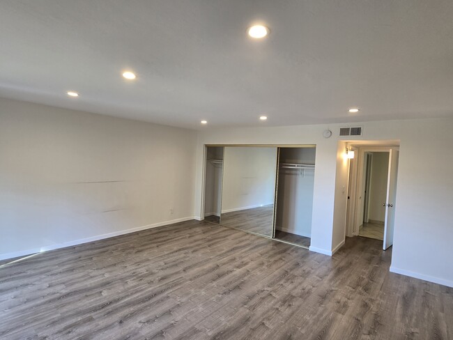 Photo - 2700 Cahuenga Blvd E Condo Unit CHTC 3209