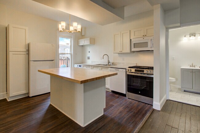 403 Lancaster Ave