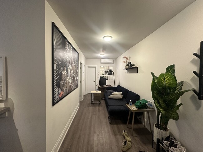 Photo - 595 St Clair Ave W Unit 7