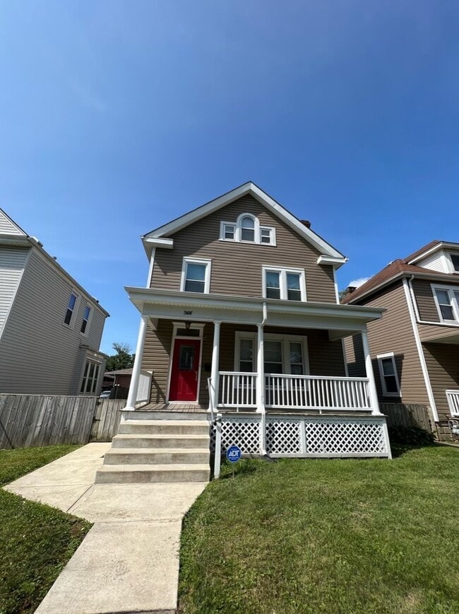 Building Photo - 4 BED 3 BATH HOUSE AVAILABLE! STUDENT HOUSING AVAILABLE FOR 2026-2027 SCHOOL YEAR