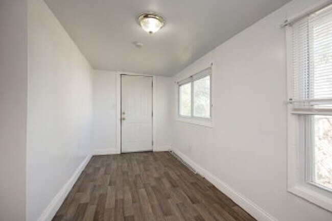 Photo - 25141 Treadwell Ave