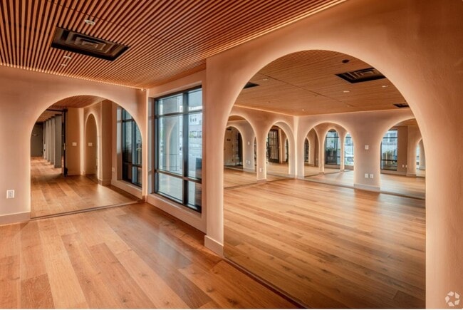 Building Photo - 3 New York Ave Unit 646