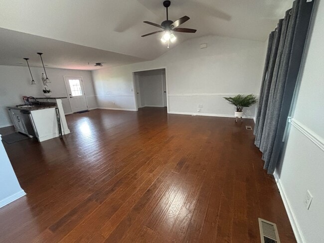 Photo - 155 Raspberry Dr