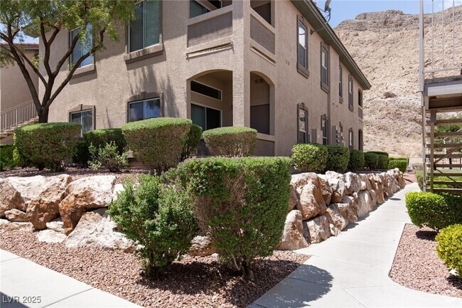 Building Photo - 3545 Cactus Shadow St Unit 101 Rental