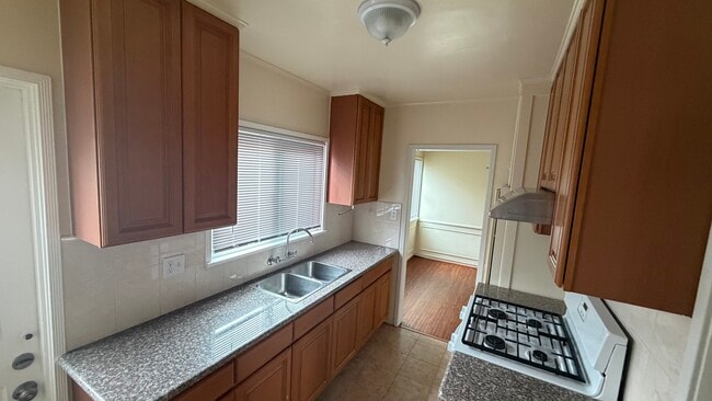 Building Photo - 801 N 2nd St Unit B