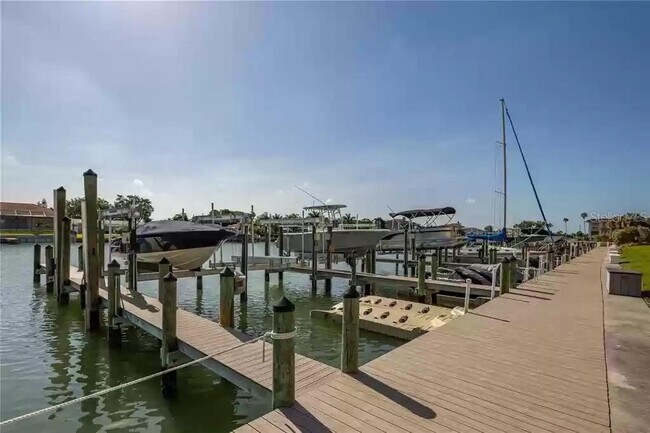 Photo - 223 Island Way Unit 2A