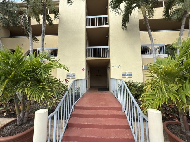Photo - 700 Uno Lago Dr Unit 305