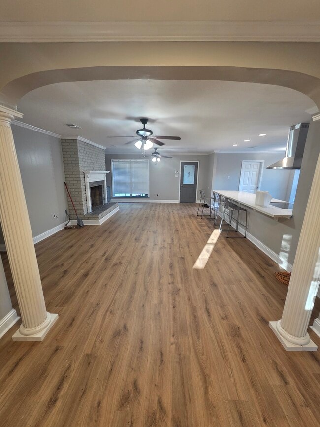 Photo - 12233 Park Lawn Ave