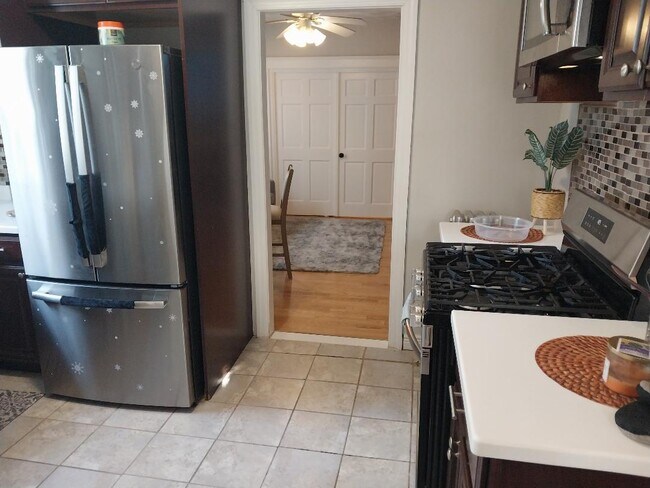 Photo - 129 Lyme St Unit 1