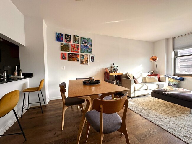 Photo - 102 Christopher Columbus Dr Unit 302