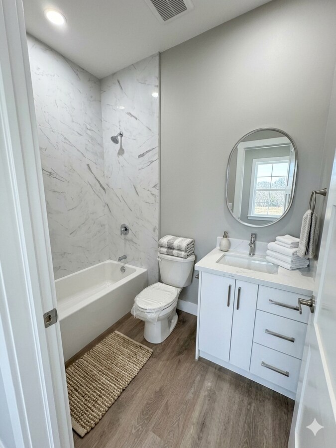 Photo - Unit C1- 199 Pine Street Tay Ontario L0K 2C0 Unité C1