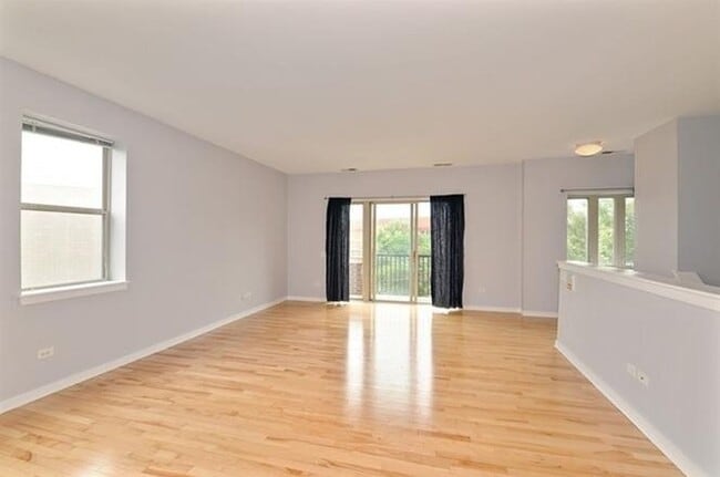 Photo - 1110 W Washburne Ave Unit 1110 W Washburne  #201