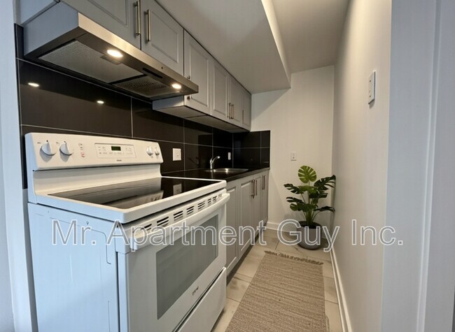 Photo - 52 Sunmount Rd Unit Lower