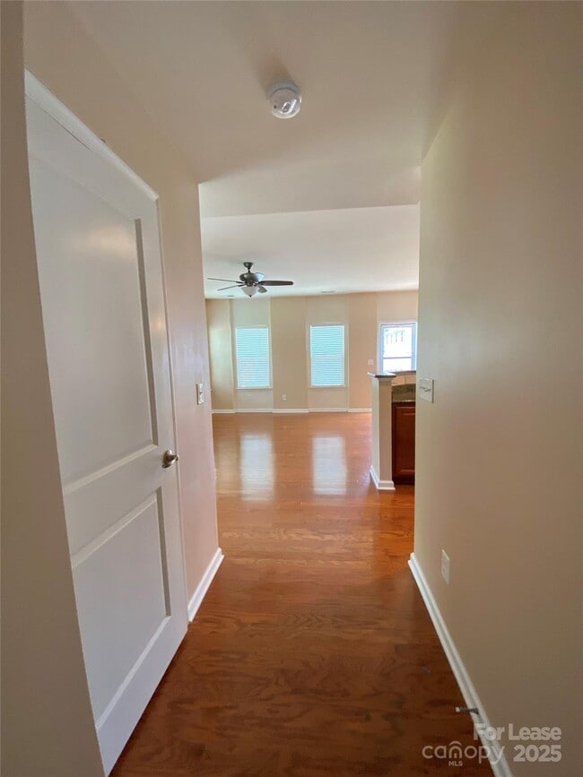 Photo - 2601 Silverthorn Dr