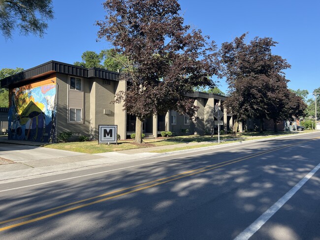 Building Photo - The Marshall Place Rental