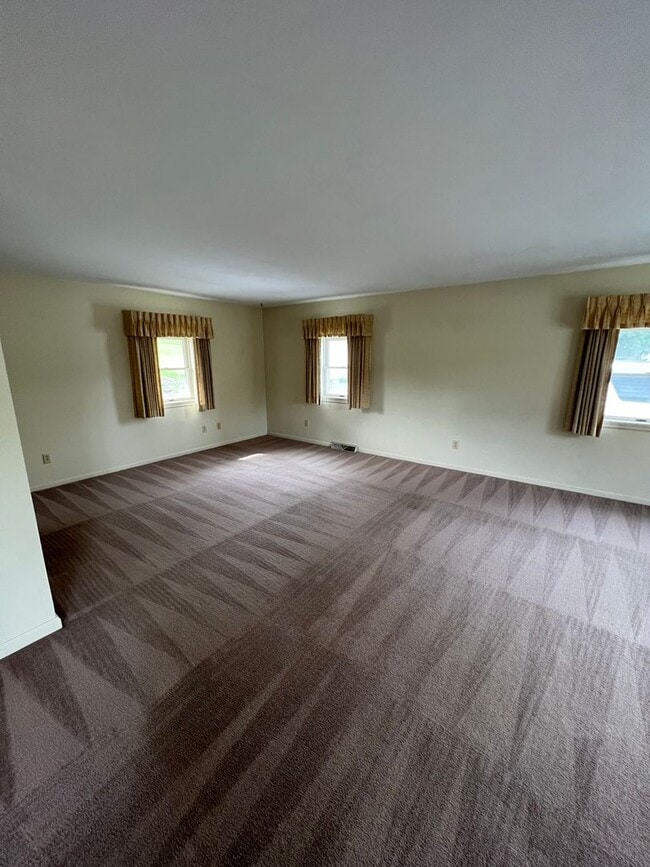 Photo - Lovely 2 BR 1 BA rancher near Penn Manor H...
