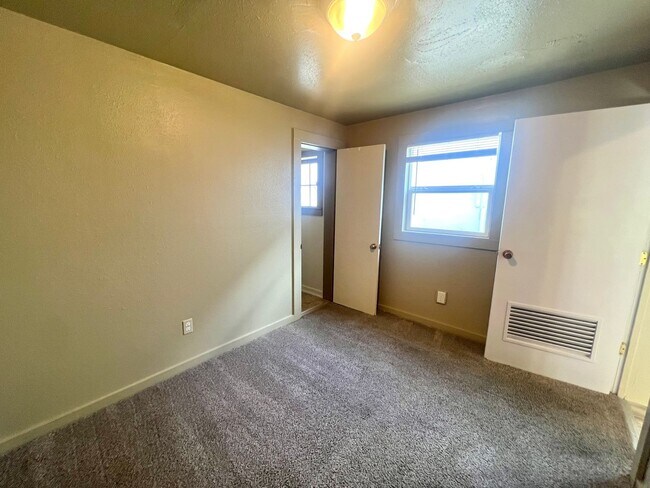736 S 2nd St Unidad 4