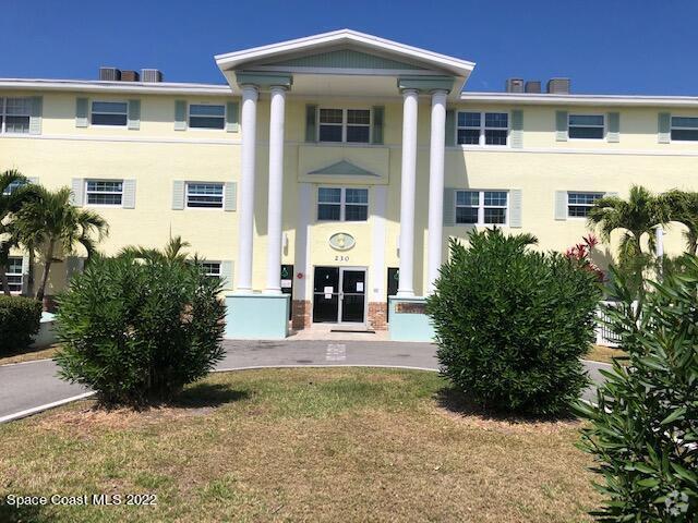 Building Photo - 230 Columbia Dr Unit 203 Rental