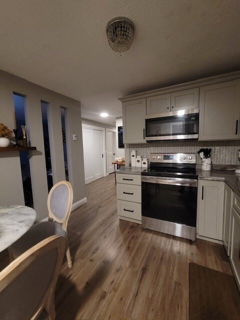 15-17 Otis Ct Unit 17