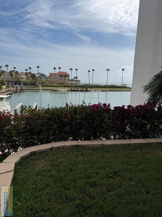 Building Photo - 6201 Padre Blvd Unit 102