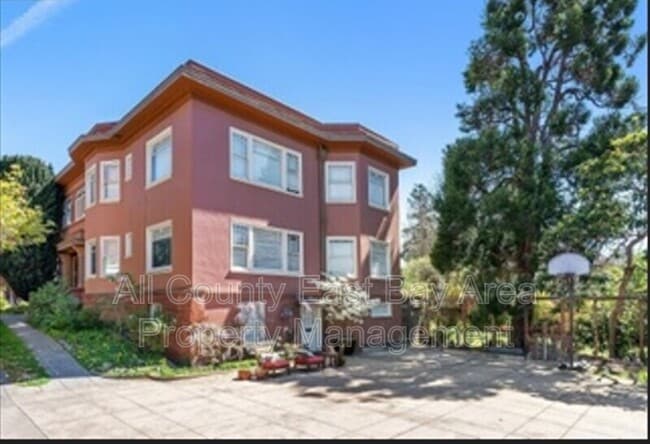 Photo - 2632 Hillegass Ave Unidad E