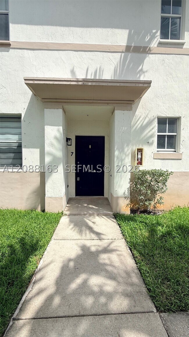8177 W 36th Ave