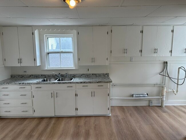 Photo - 28 Chestnut St