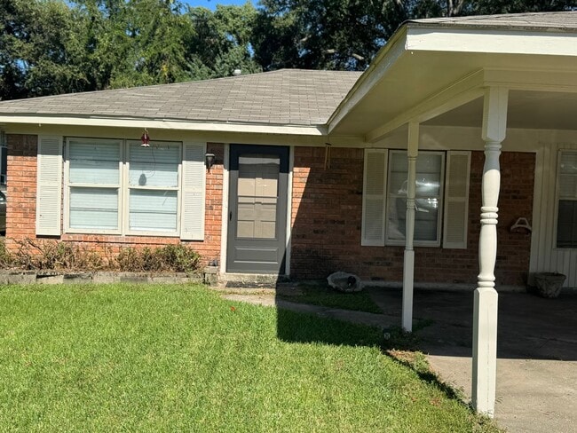 Photo - Completely Remodeled 3 Bed, 2 Bath Home in...