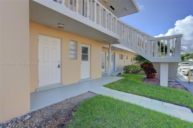 Photo - 2212 NE 1st Way Unit 101