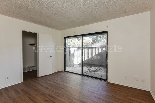 Photo - 1155 Kenwal Rd