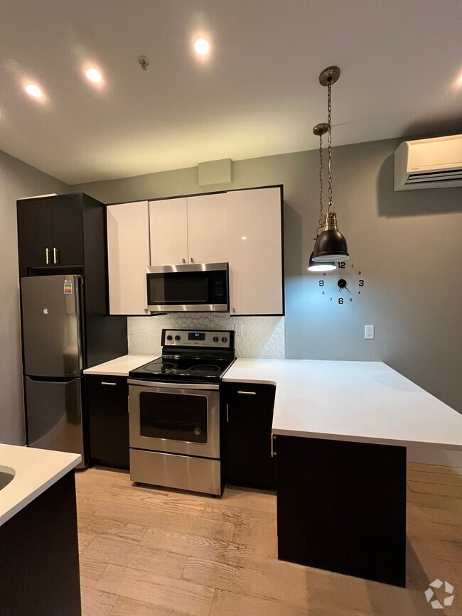 Building Photo - 500 Communipaw Ave Unit 1 Rental