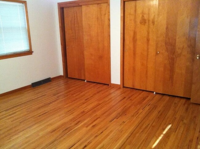 Photo - 321 S 70th Ave