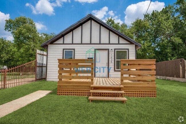 Building Photo - 1635 Durrett St Rental