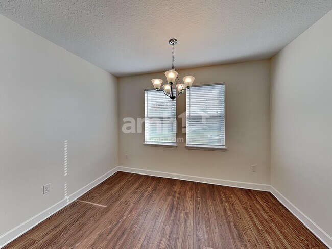 Photo - 4501 Reisswood Loop