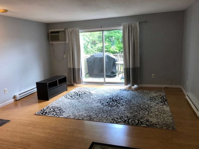 Photo - 110 Coalpit Hill Rd