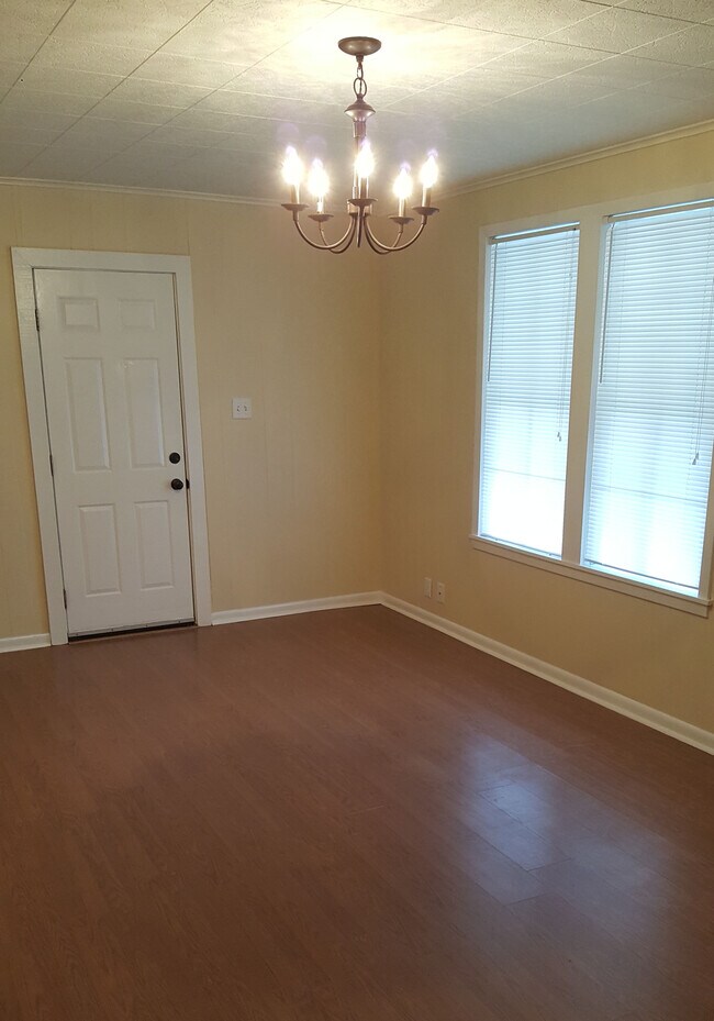 Photo - 240 Beauregard St