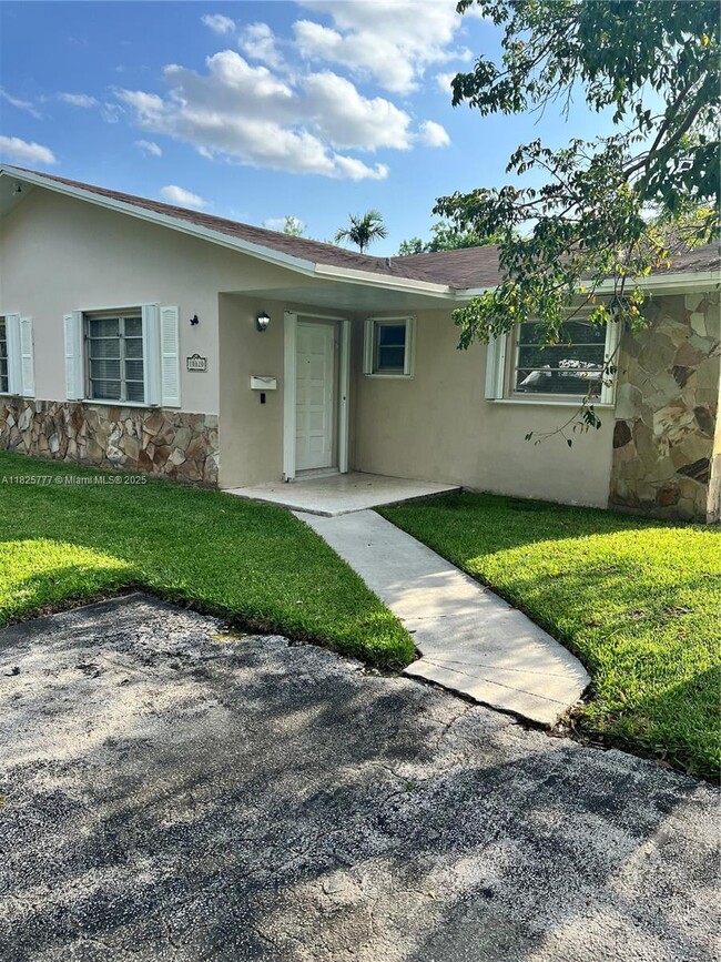 Photo - 10820 SW 78th Ave Apartment Unit 10820