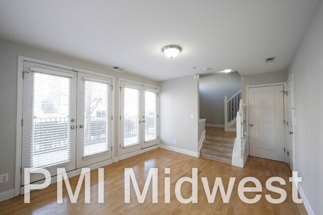 Photo - 515 E New York St