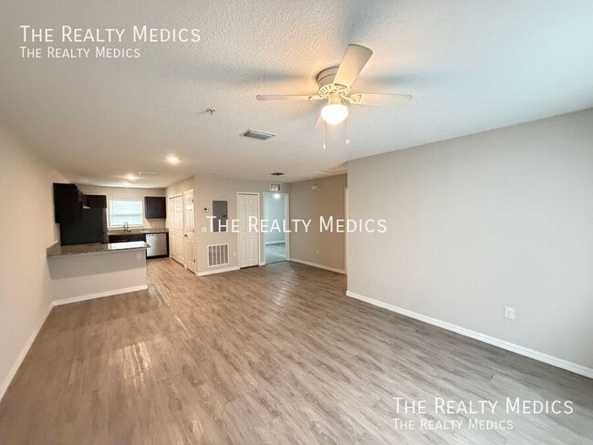 Photo - 8106 Juniper Rd