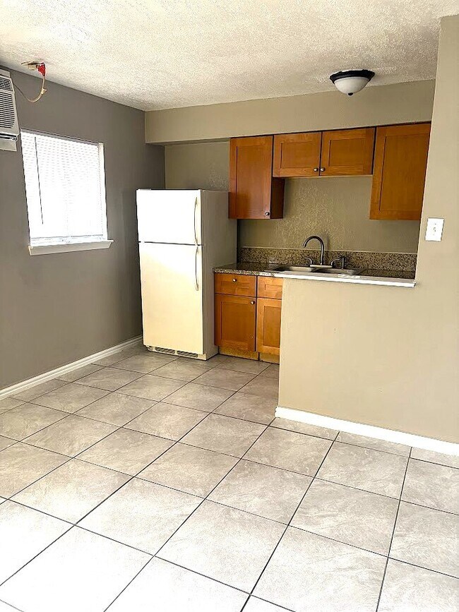 Photo - 1310 Bundrant Dr Unit 807